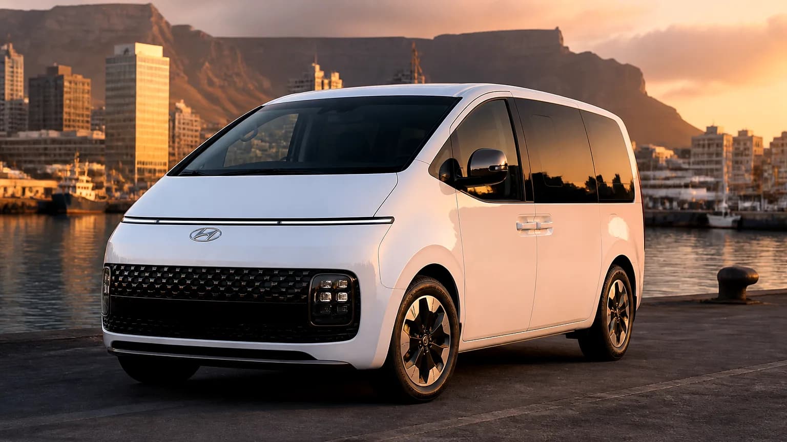 Hyundai Staria — Front view, Cape Town